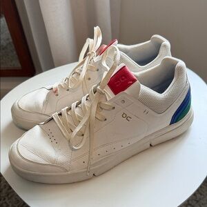On Women’s Roger Sneakers